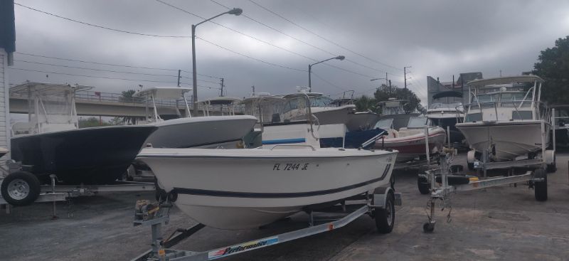 Cobia 172 Center Console