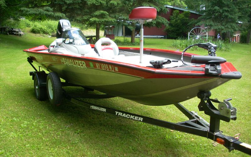 Tracker Pro Team 175 TXW