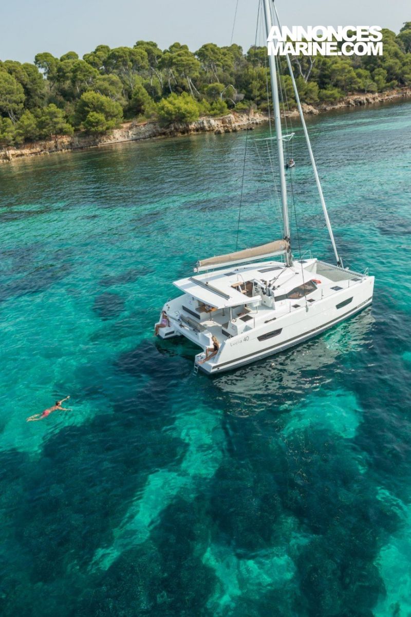 Fountaine Pajot Lucia 40