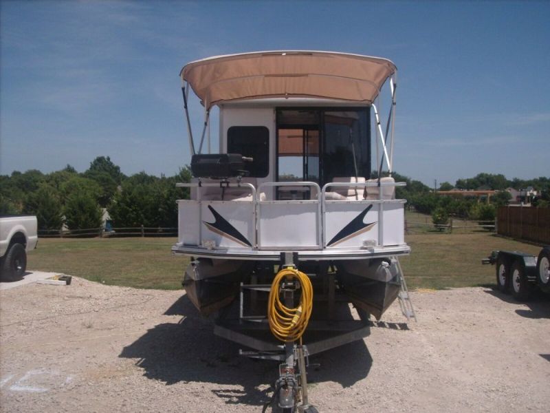 SunTracker Party Cruiser 32