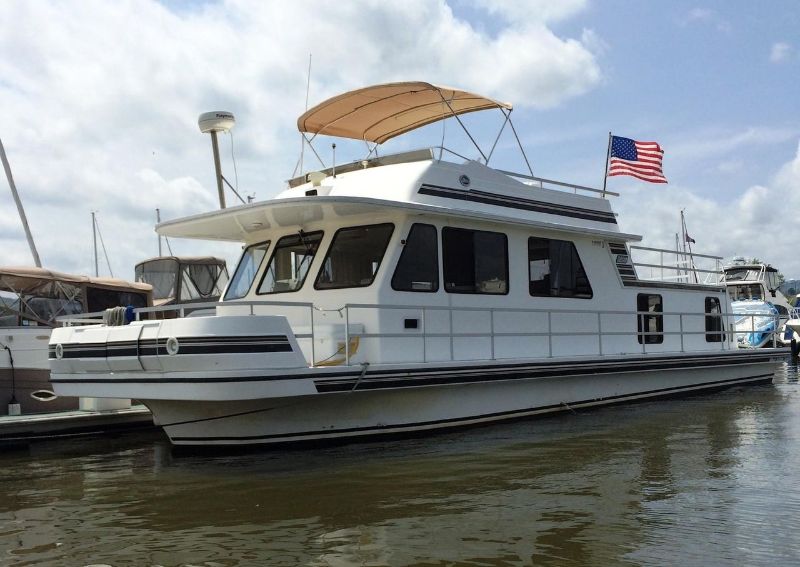 Gibson Cabin Yacht