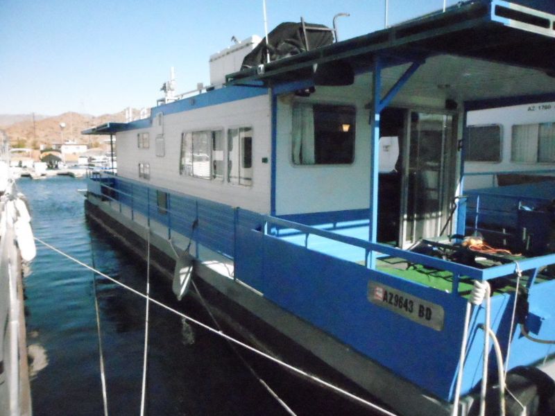 Kayot Houseboat