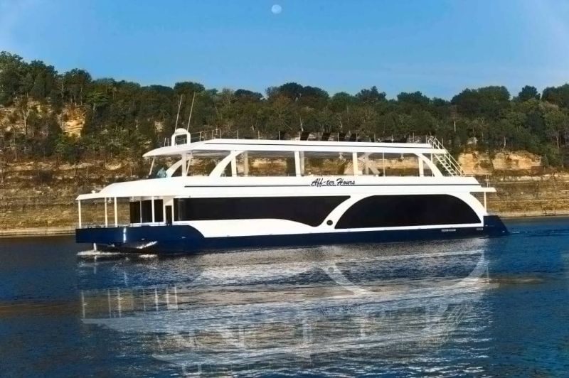 Stardust Cruiser Houseboat