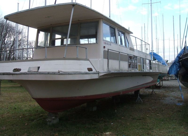 Nautaline Houseboat