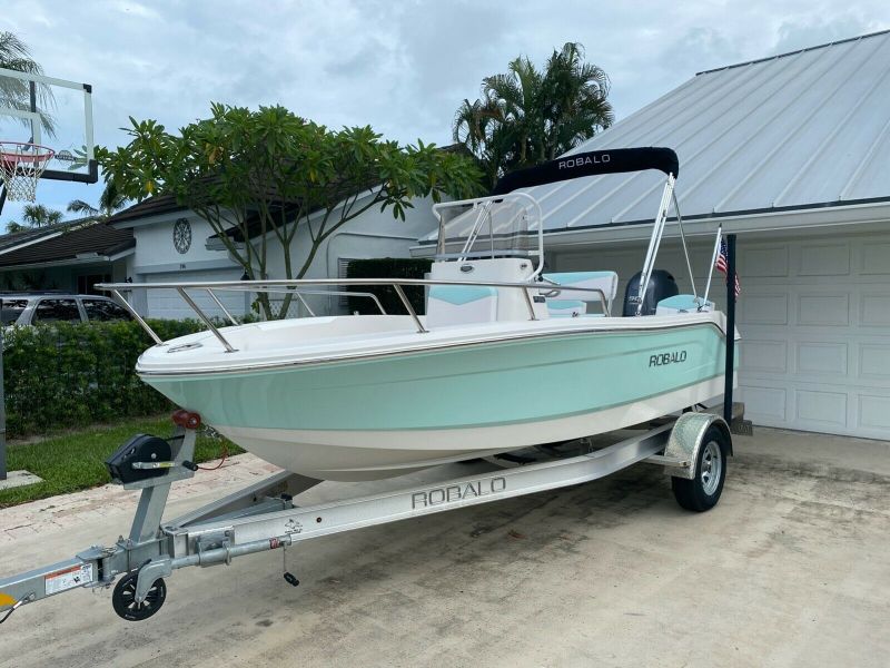 Robalo R160