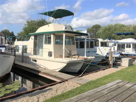 Holiday Haven Houseboat