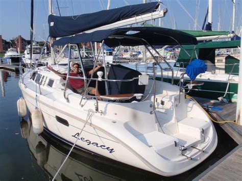 Hunter 340 sailboat