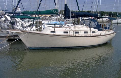 Island Packet 32 sailboat