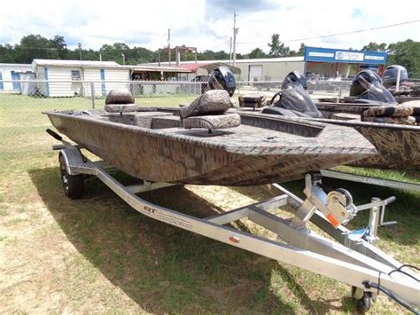 Xpress Jon Boats HD16DB