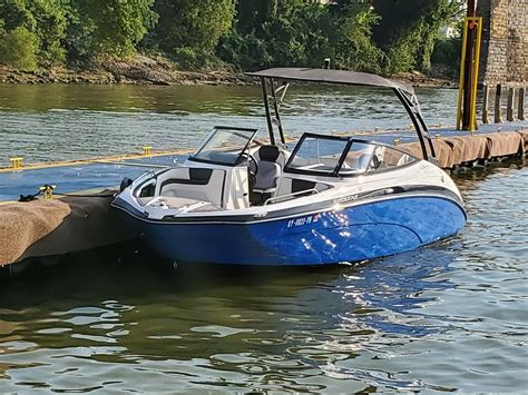 Yamaha AR240 Jet Boat