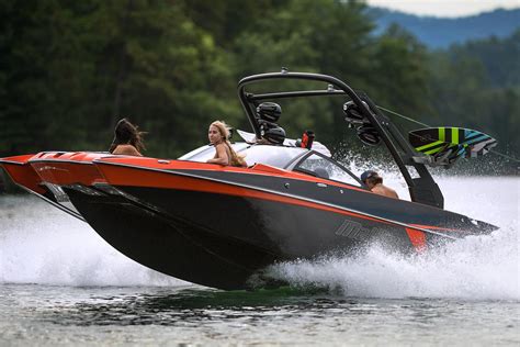 Malibu Wakesetter 22 MXZ